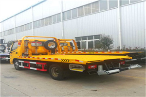 九江附近拖车救援搭电